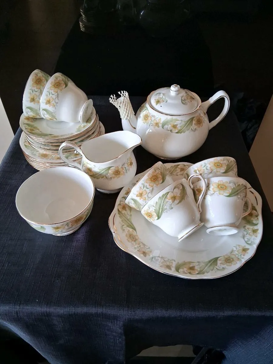 Duchess Bone China Complete Teaset - Image 1