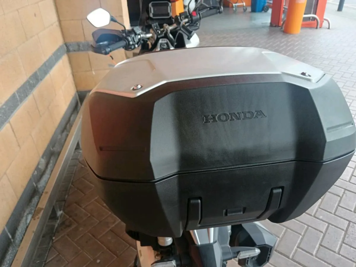 Honda adv 350 - Image 2
