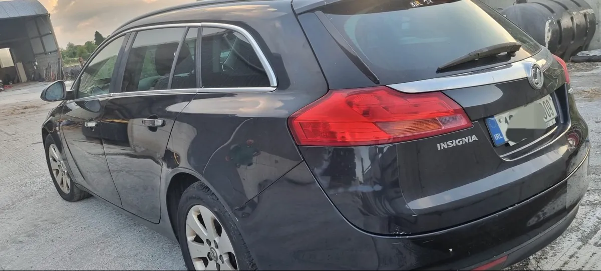 Vauxhall Insignia 2012 - Image 2
