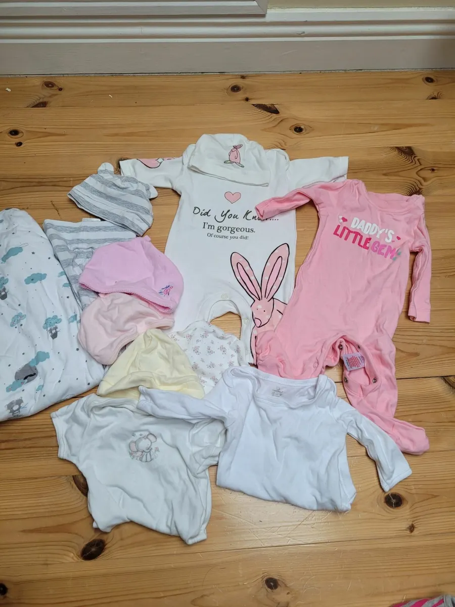Baby Girl Clothes 0-3mths - Image 4