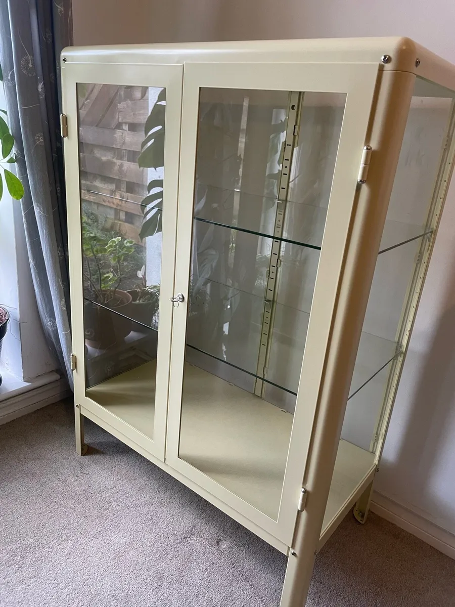Glass cabinet IKEA - Image 1