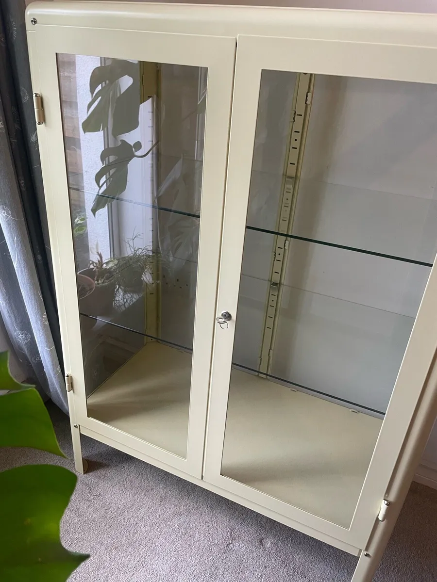 Glass cabinet IKEA - Image 2