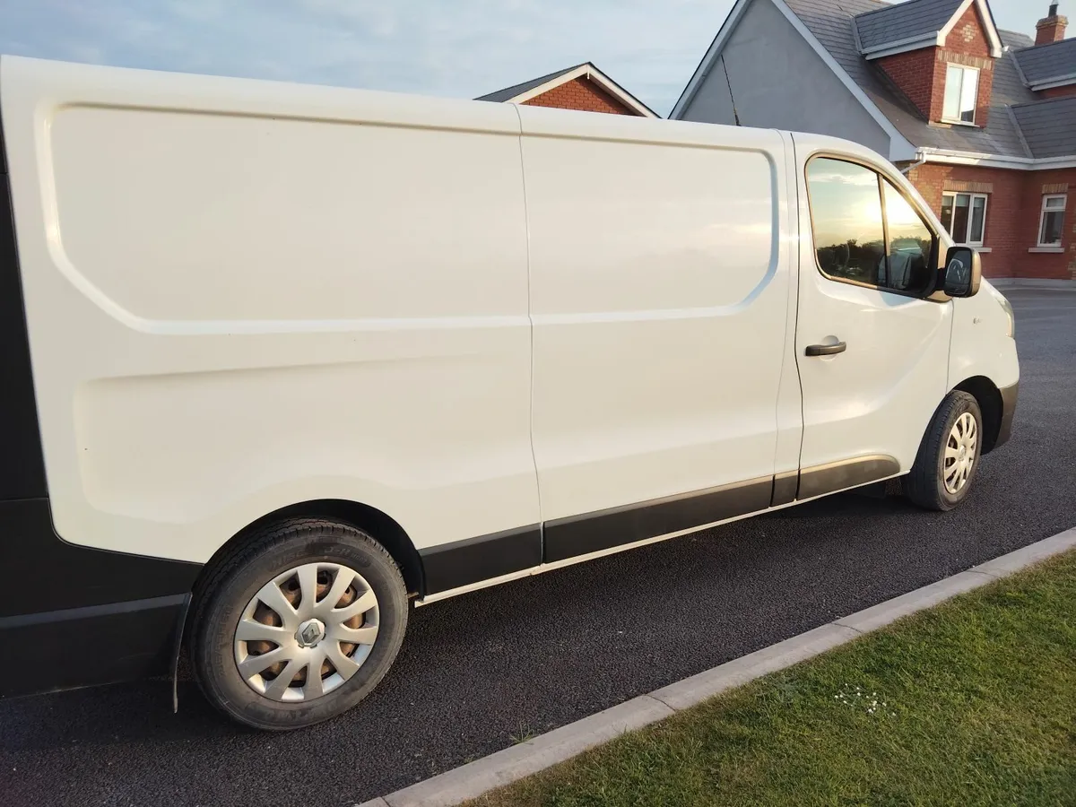 Renault Trafic 2016 - Image 3