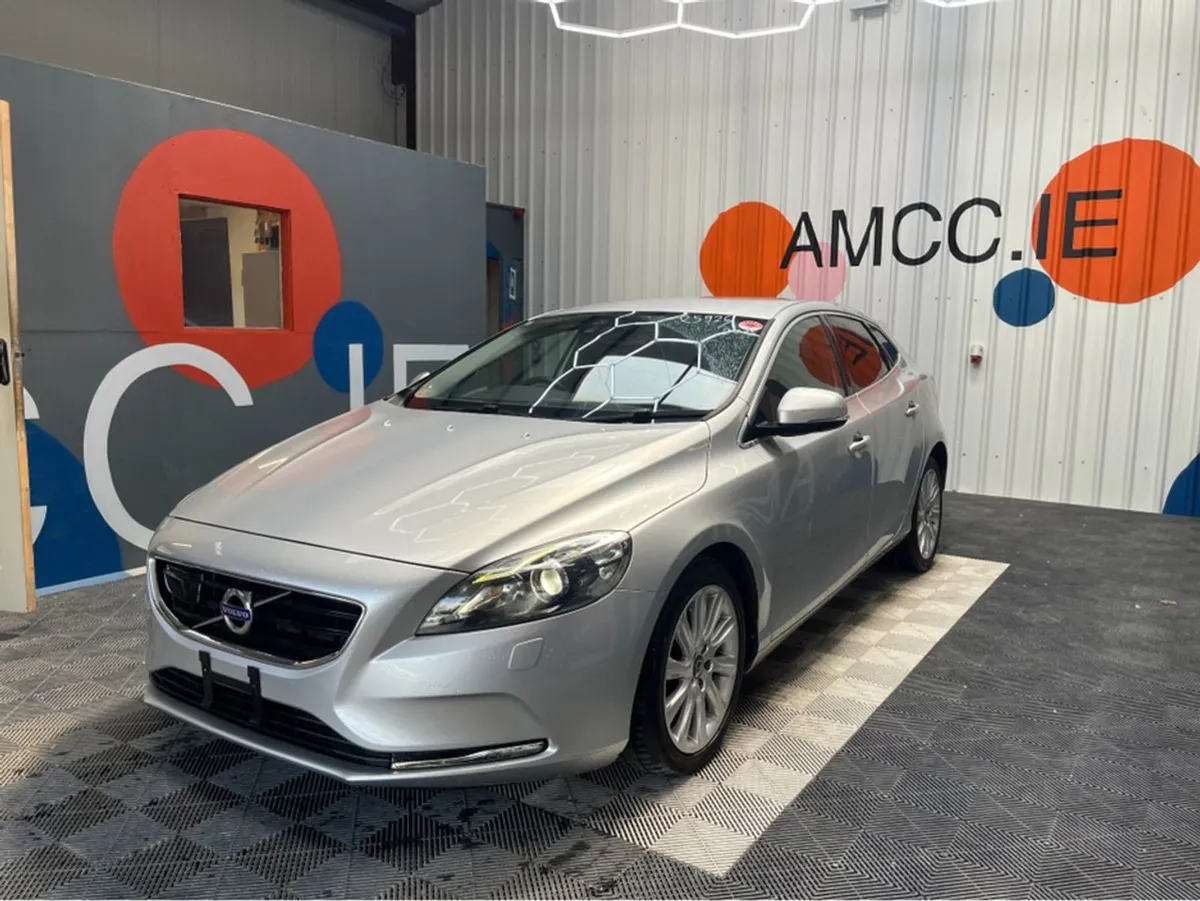 Volvo V40 Volvo V40 Automatic 1.6 Petrol / 81k KM - Image 3