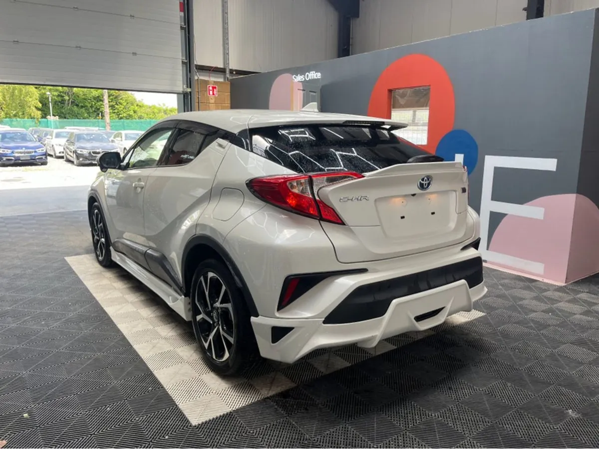 Toyota C-HR Toyota C-hr 1.8 Hyrbid / 95k KMs / He - Image 4