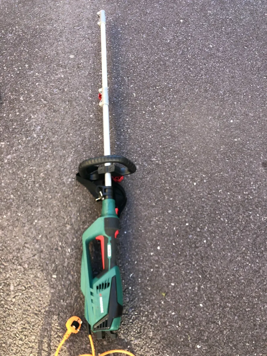 Electric long reach hedge cutter - Image 4