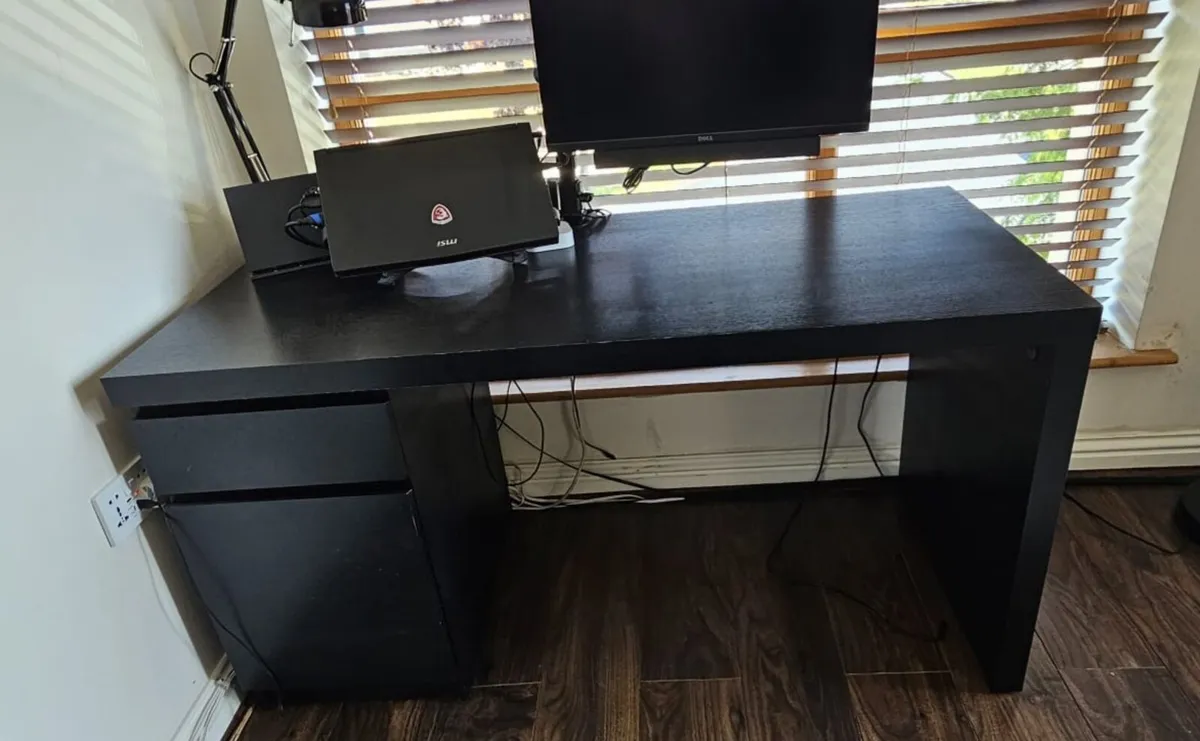 Ikea MALM desk 140x65x73 - Image 4