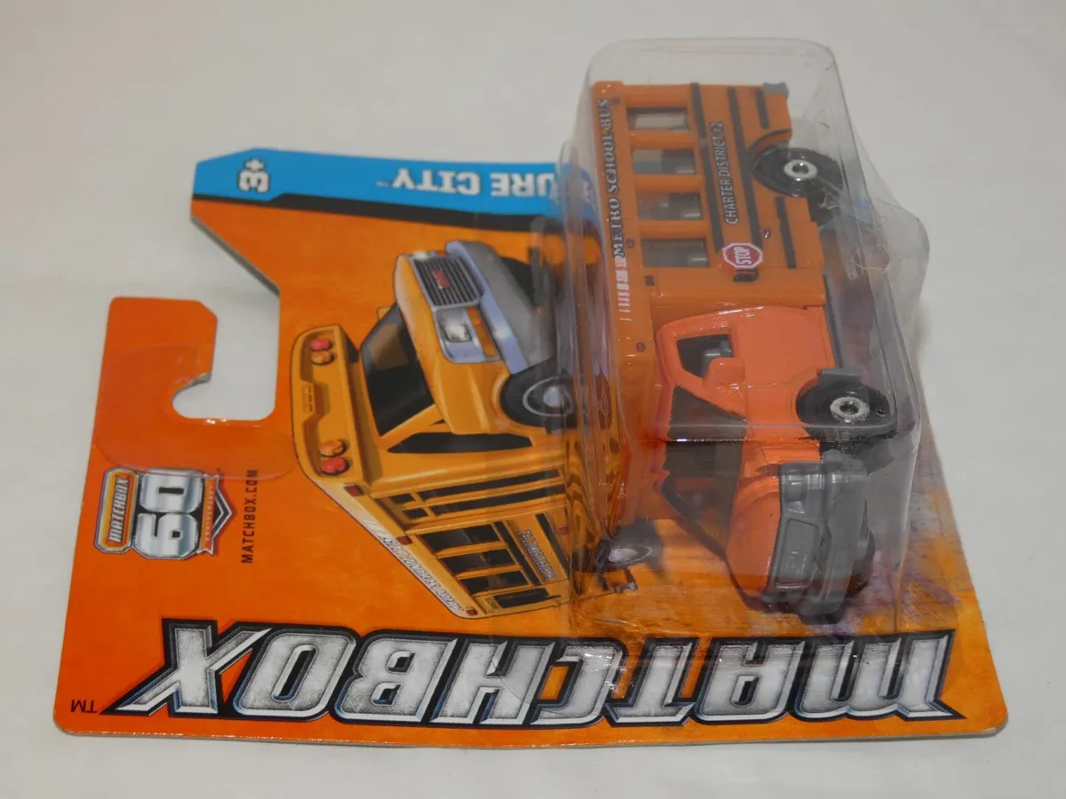 MATCHBOX GMC BUS MBX ADVENTURE CITY 2012 - Image 2