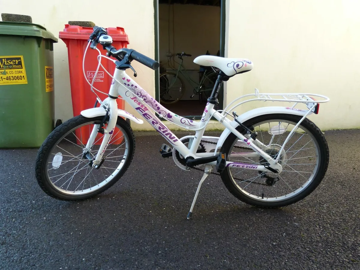 Girls Bicycle - Image 2