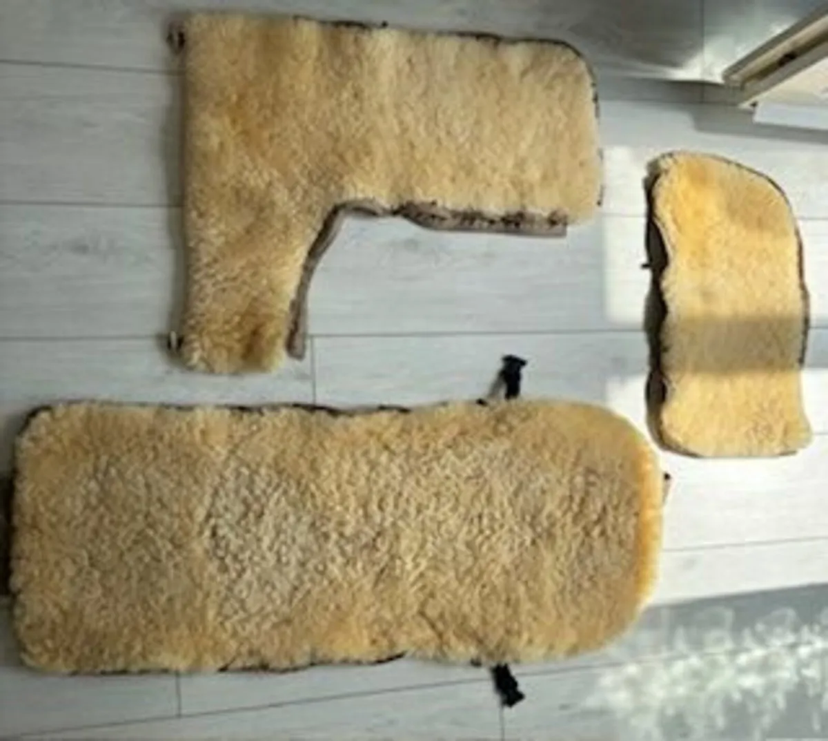 Fellhof  Premium Sheepskin Pram Footmuff - Image 2