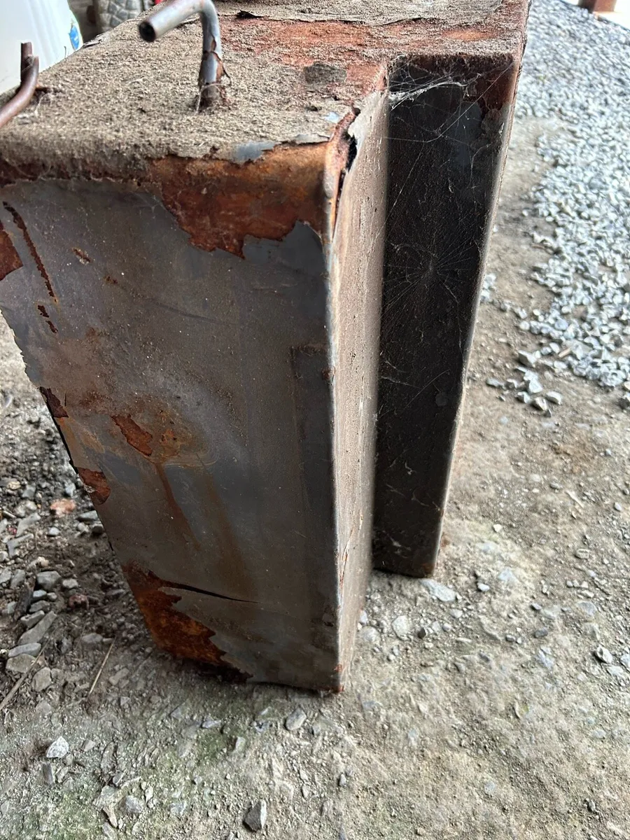 Diesel tank - Image 1