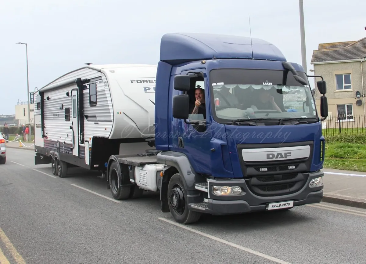 DAF urban tractor unit - Image 2