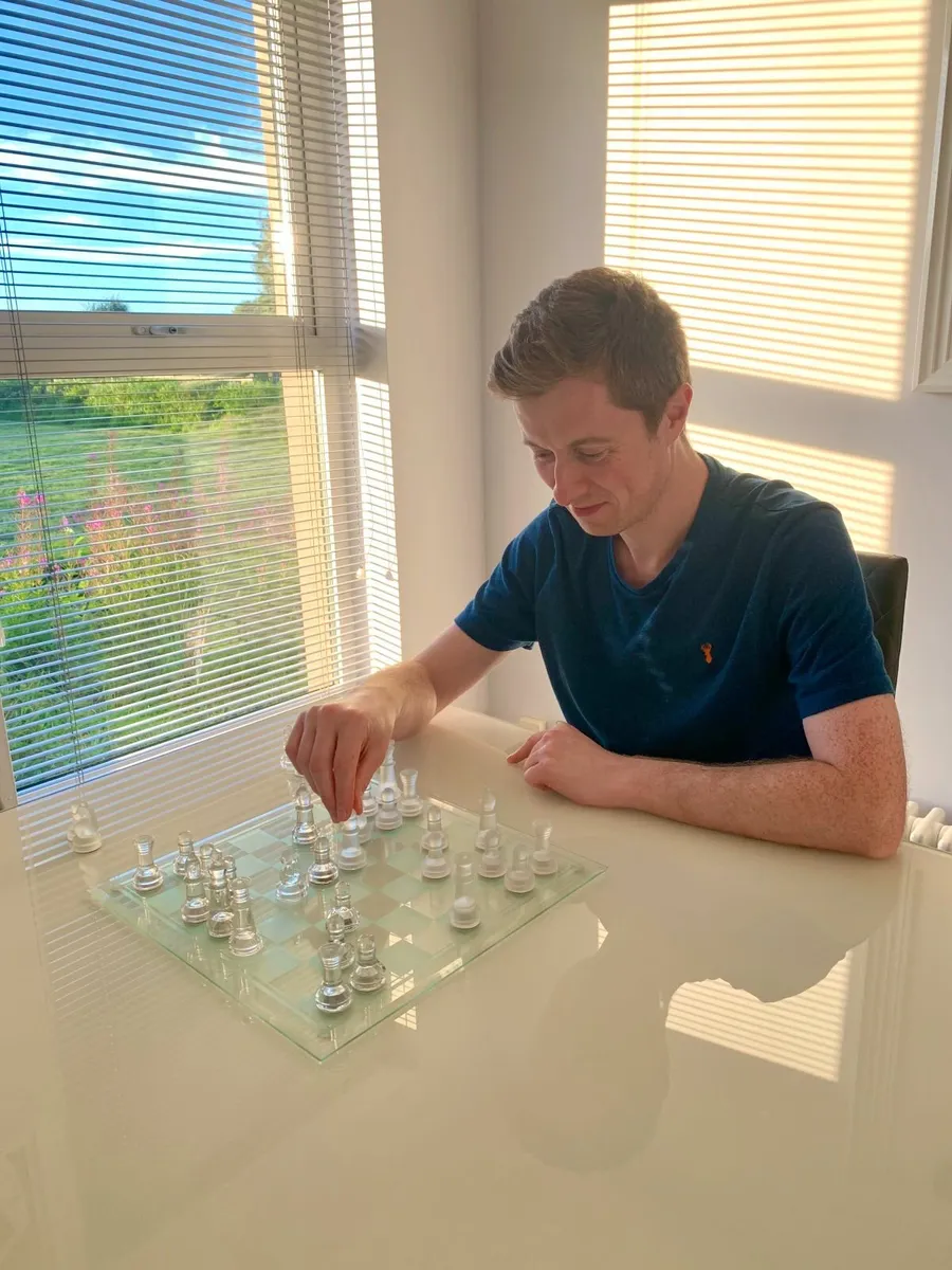 Kitchen table for free - Image 2