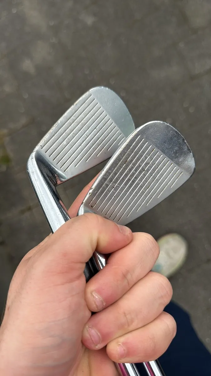 Titleist 690MB 3-9 Iron - Image 2