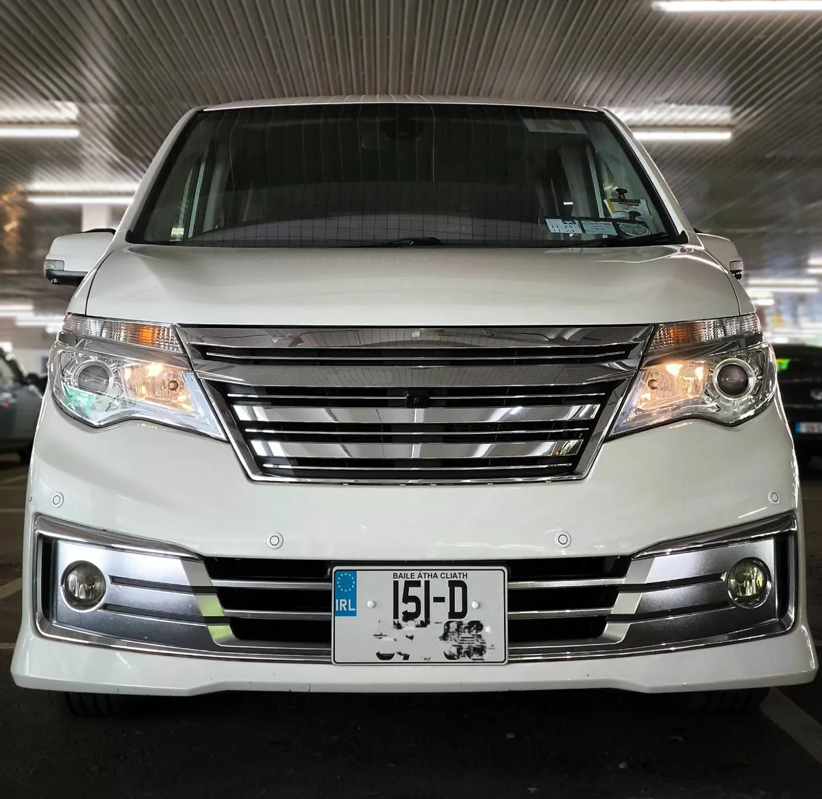 Nissan Serena 2015 2.0 8 SEAT Automatic Hybrid - Image 1