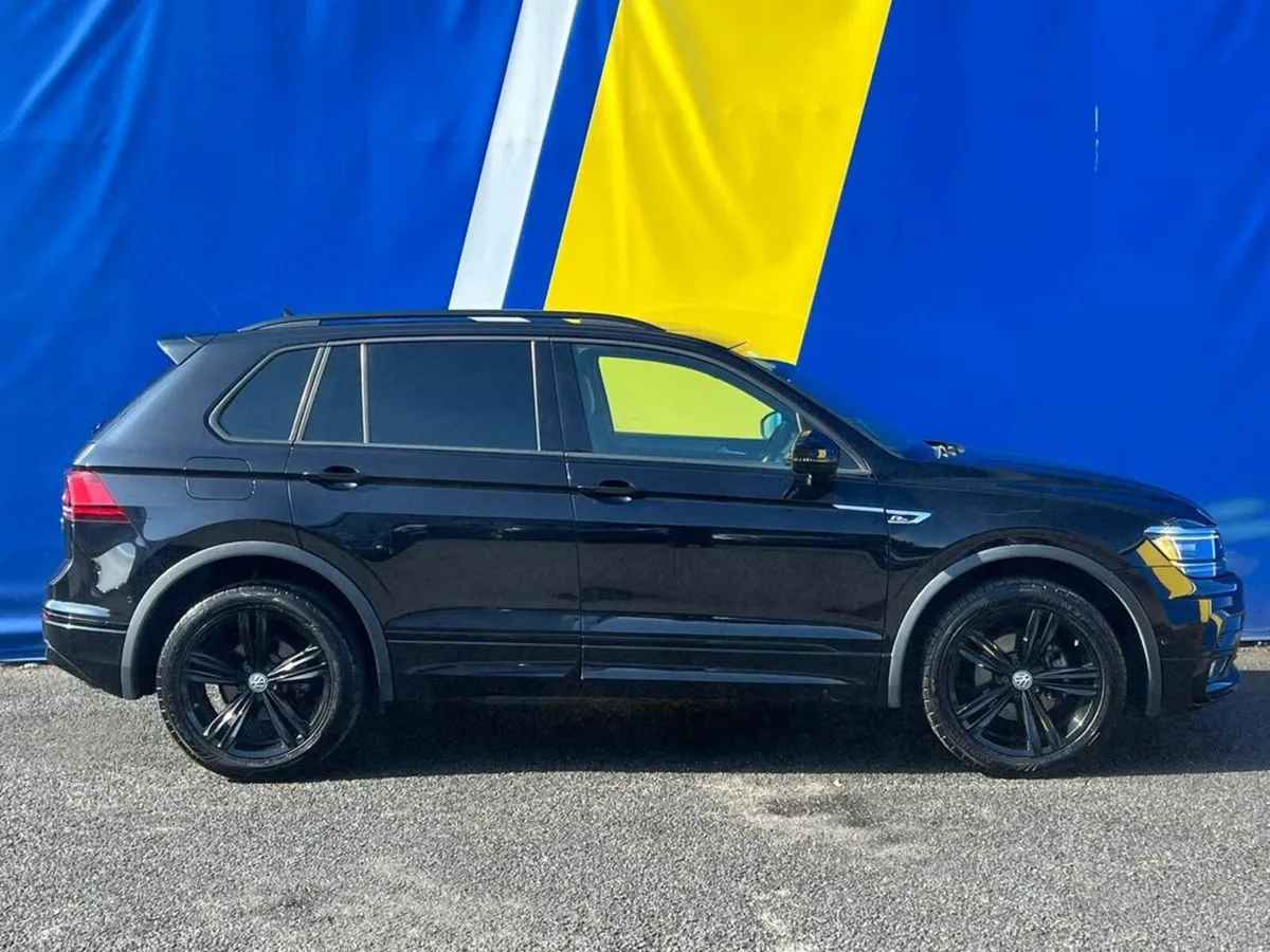 Volkswagen Tiguan R-LINE BLACK EDITION 4MOTION 2.0 - Image 2