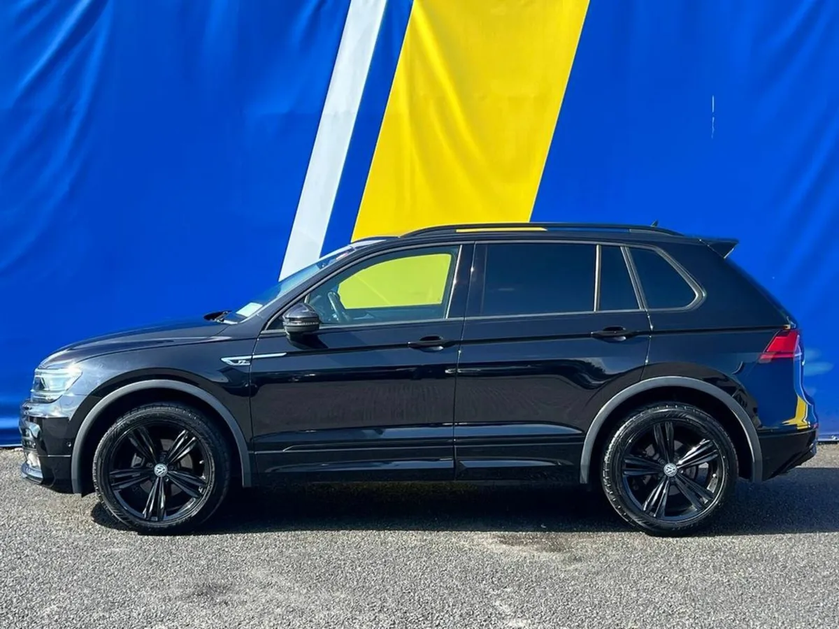 Volkswagen Tiguan R-LINE BLACK EDITION 4MOTION 2.0 - Image 3