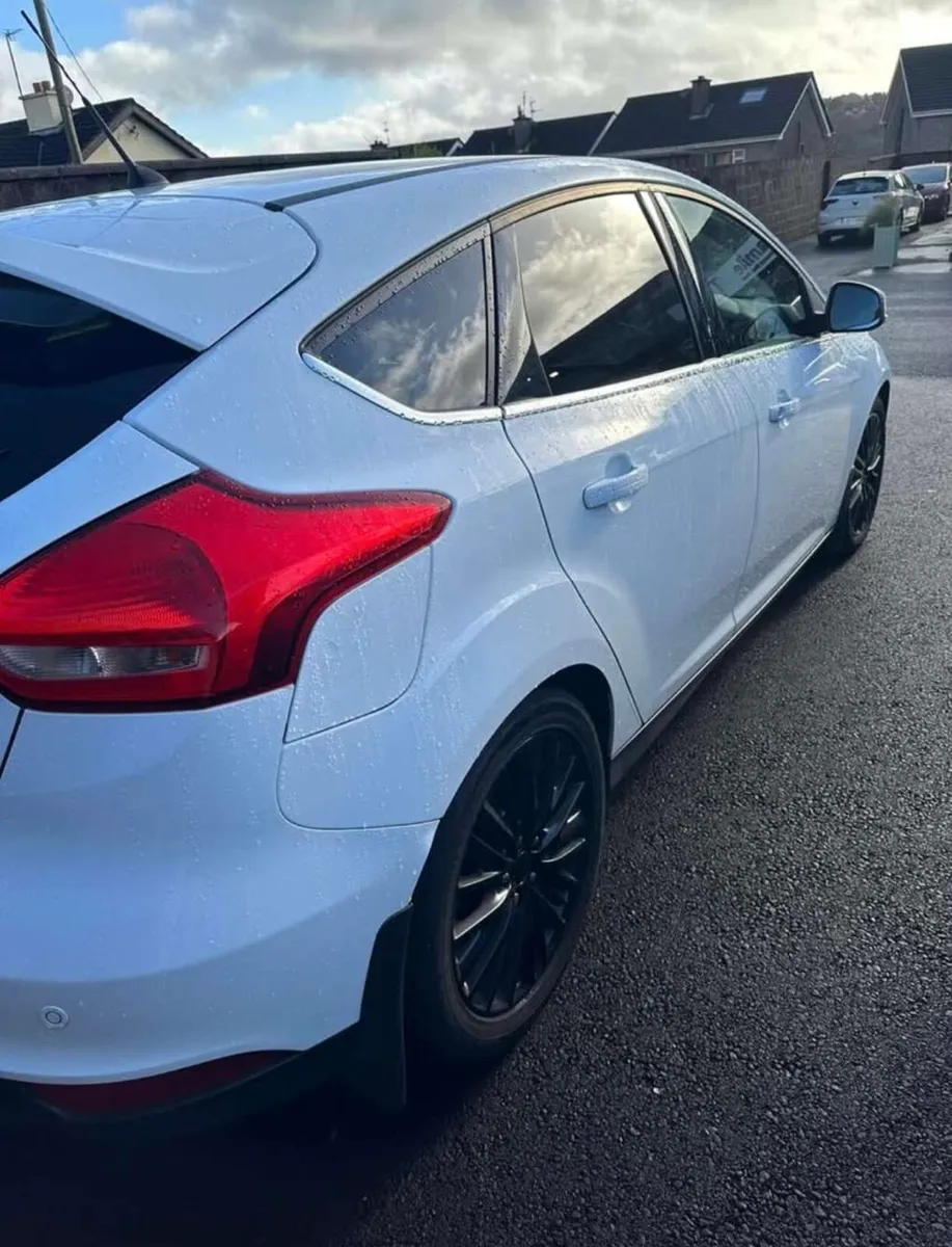 Ford focus 1.0L - Image 4