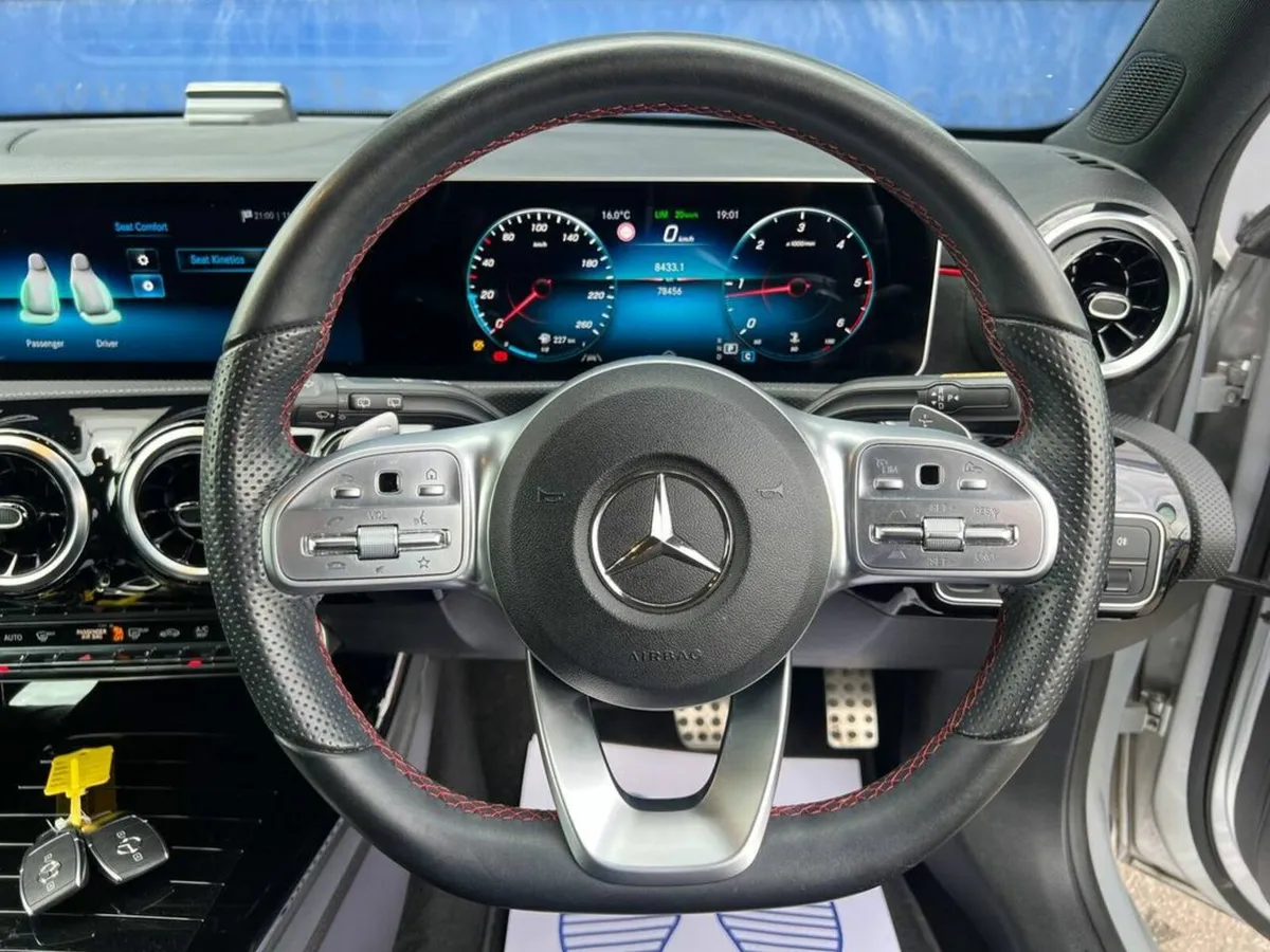 Mercedes-Benz A-Class A200d AMG-LINE PREMIUM PLUS - Image 4