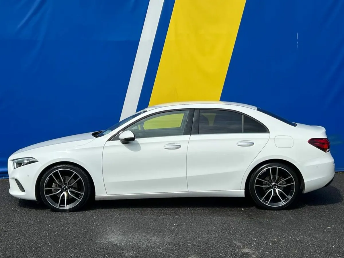 Mercedes-Benz A-Class A200d AMG-LINE PREMIUM PLUS - Image 3