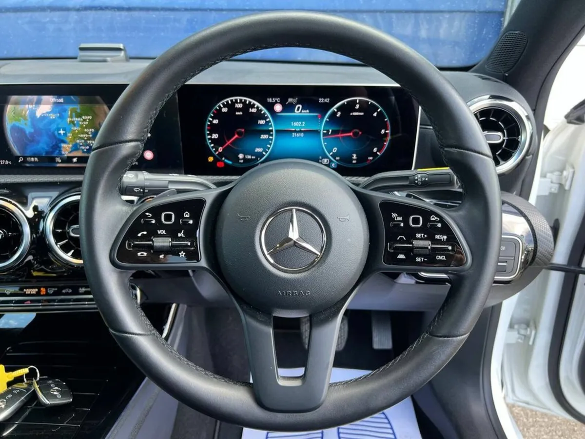 Mercedes-Benz A-Class A200d AMG-LINE PREMIUM PLUS - Image 4