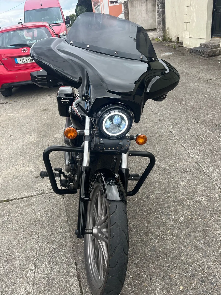 Kawasaki Vulcan 900 custom - Image 1