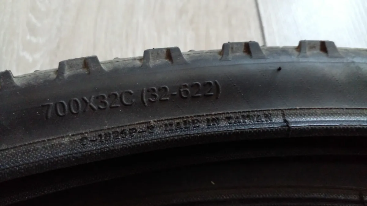 Giant bicycle tyres - Image 4