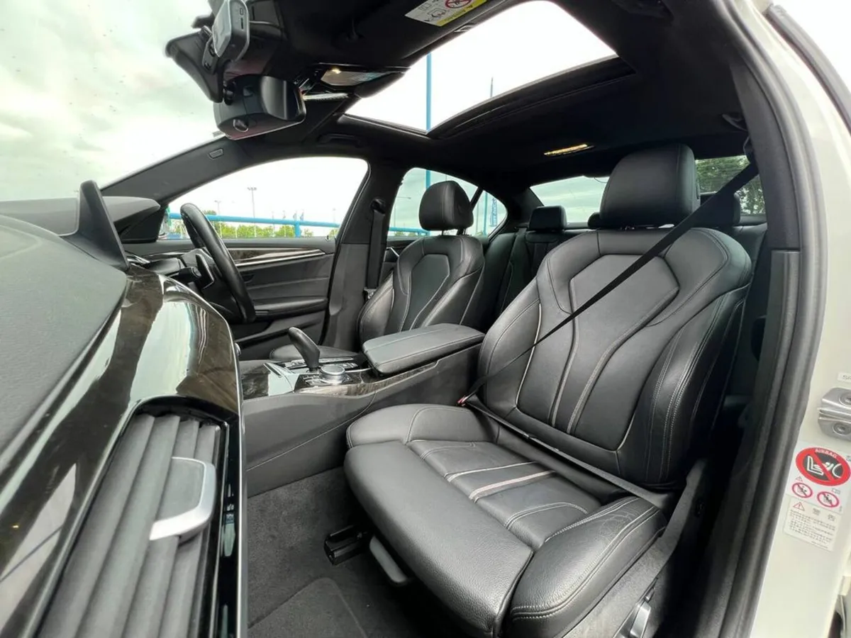 BMW 5-Series 530e M-SPORT 2.0 HYBRID // OPENING SU - Image 2