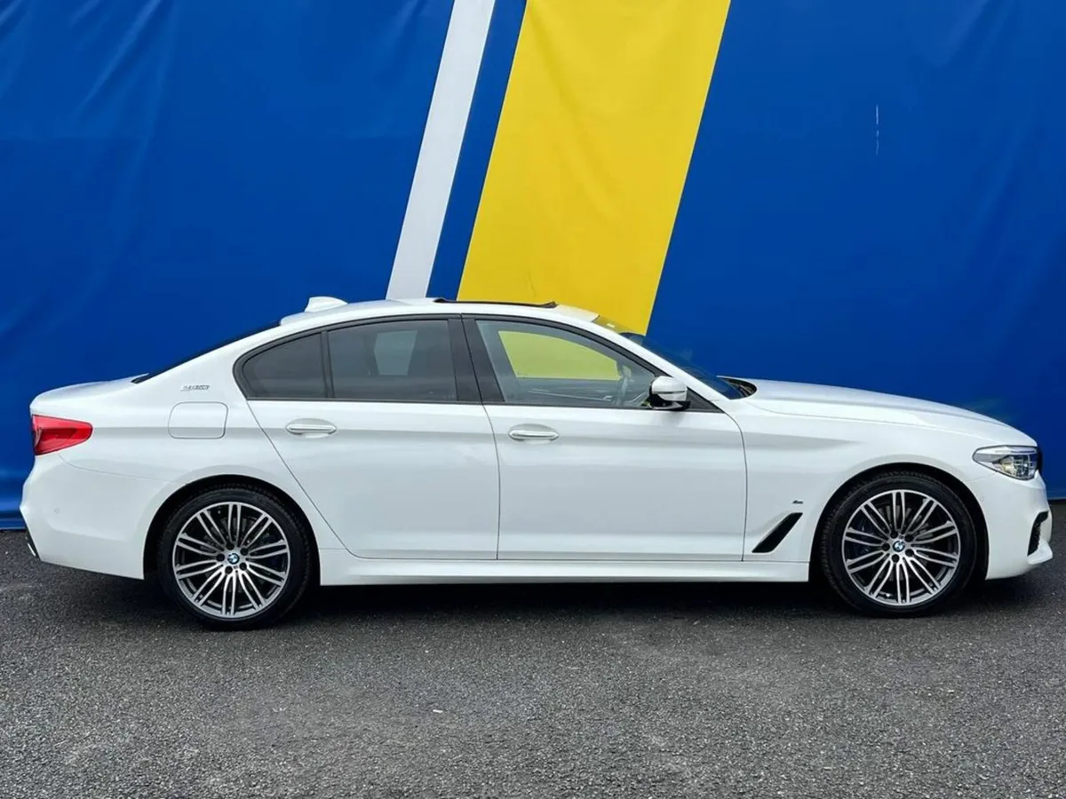 BMW 5-Series 530e M-SPORT 2.0 HYBRID // OPENING SU - Image 4