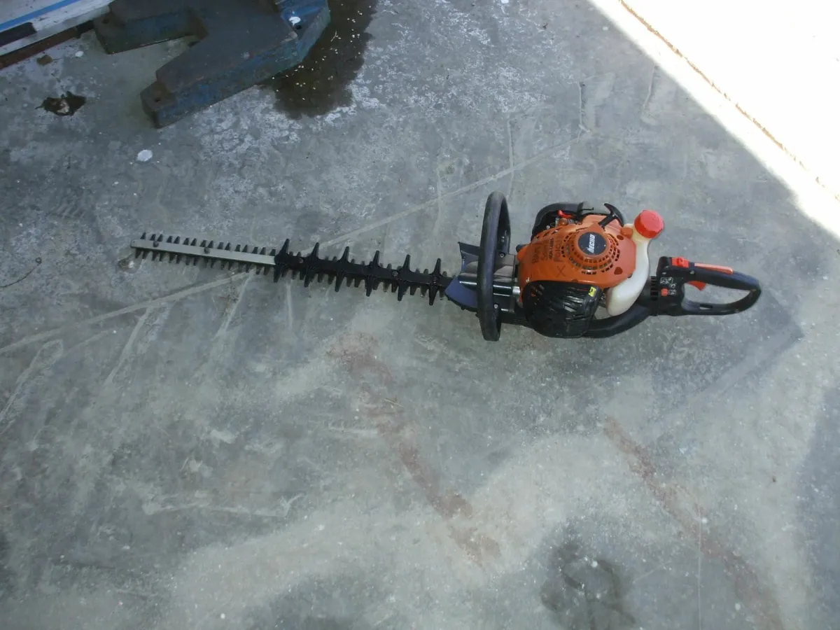 hedge cutter