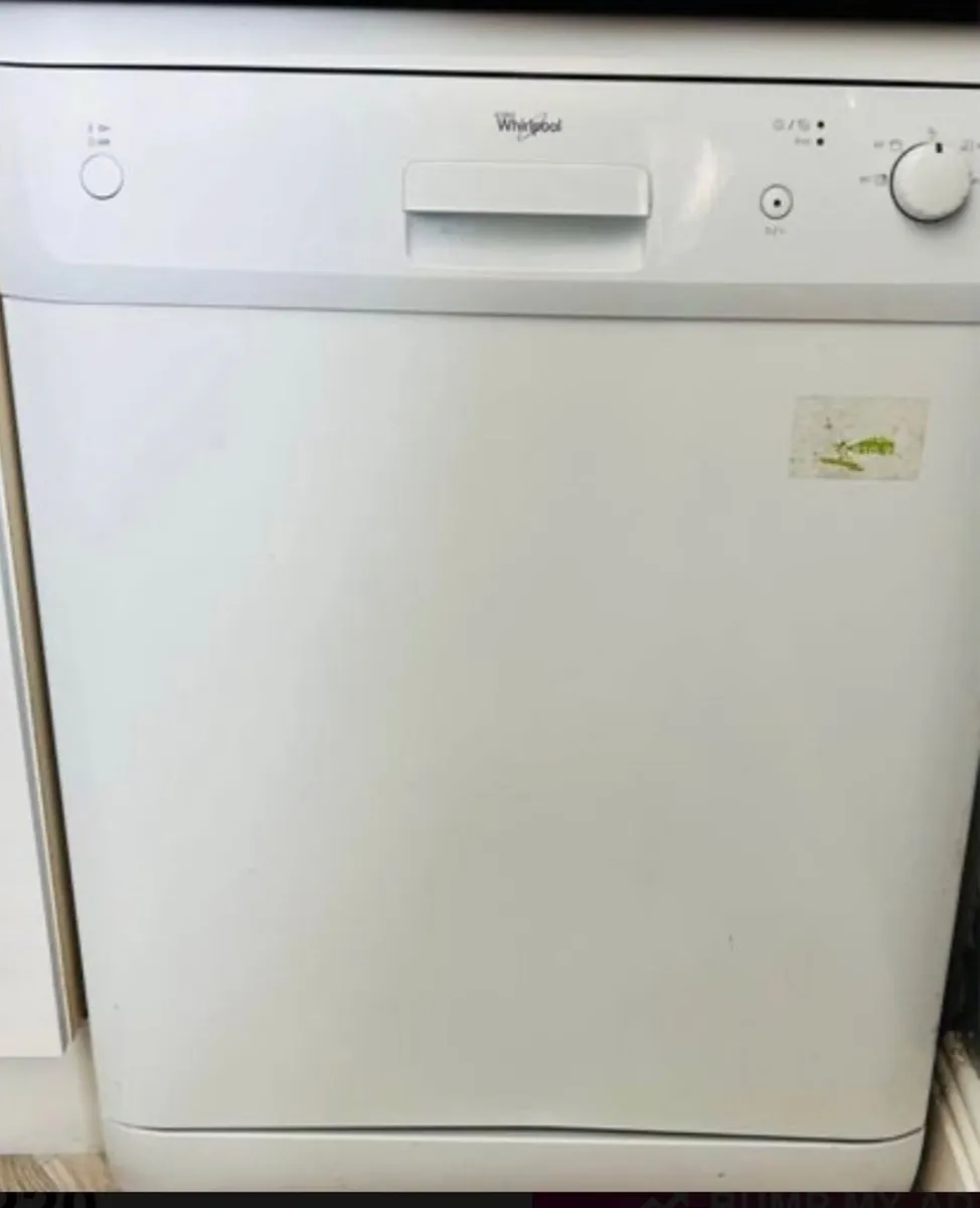 Whirlpool free standing Dishwasher - Image 1