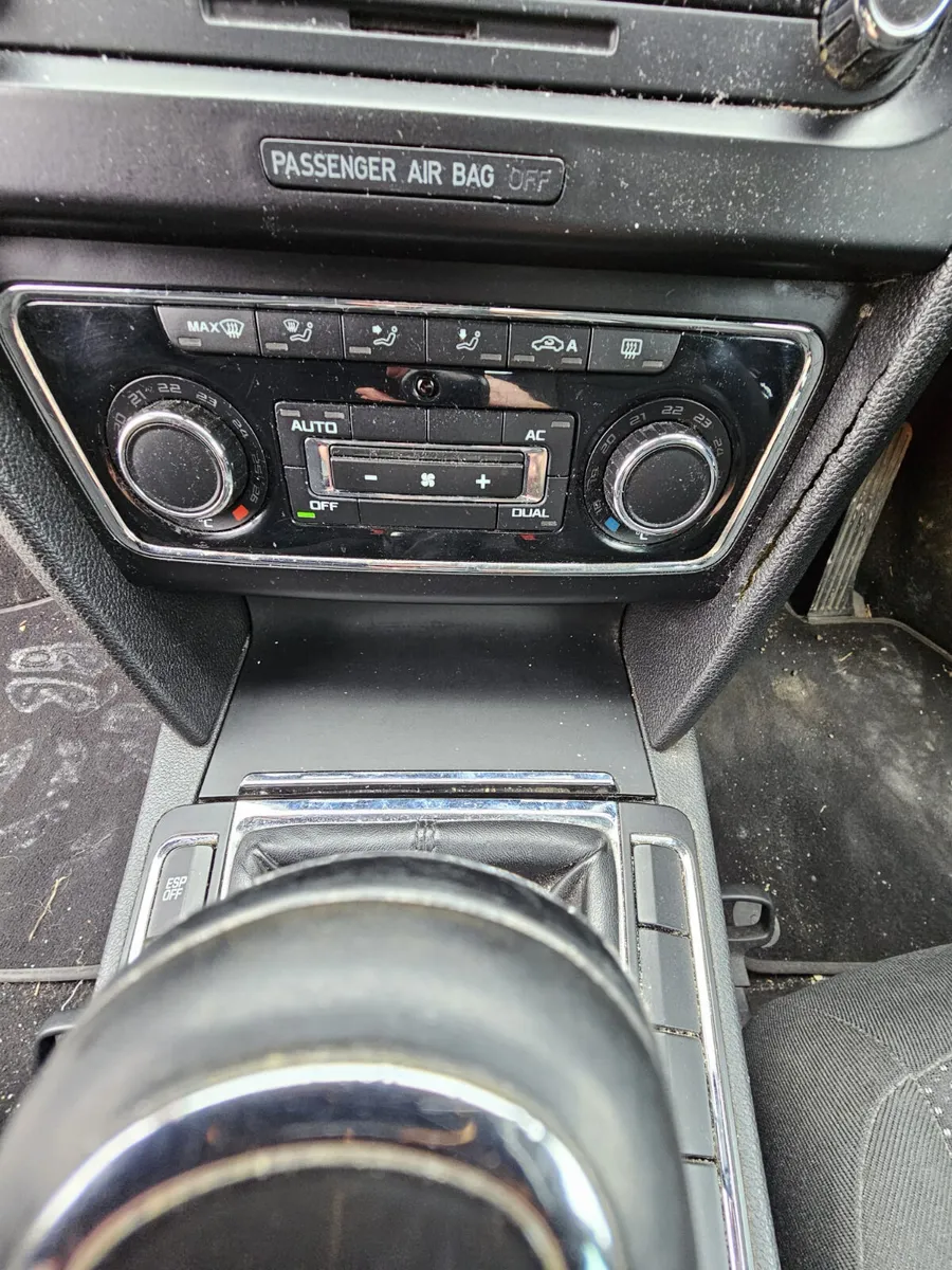 Skoda superb 1.9 tdi €1600 nctd  no offers - Image 3