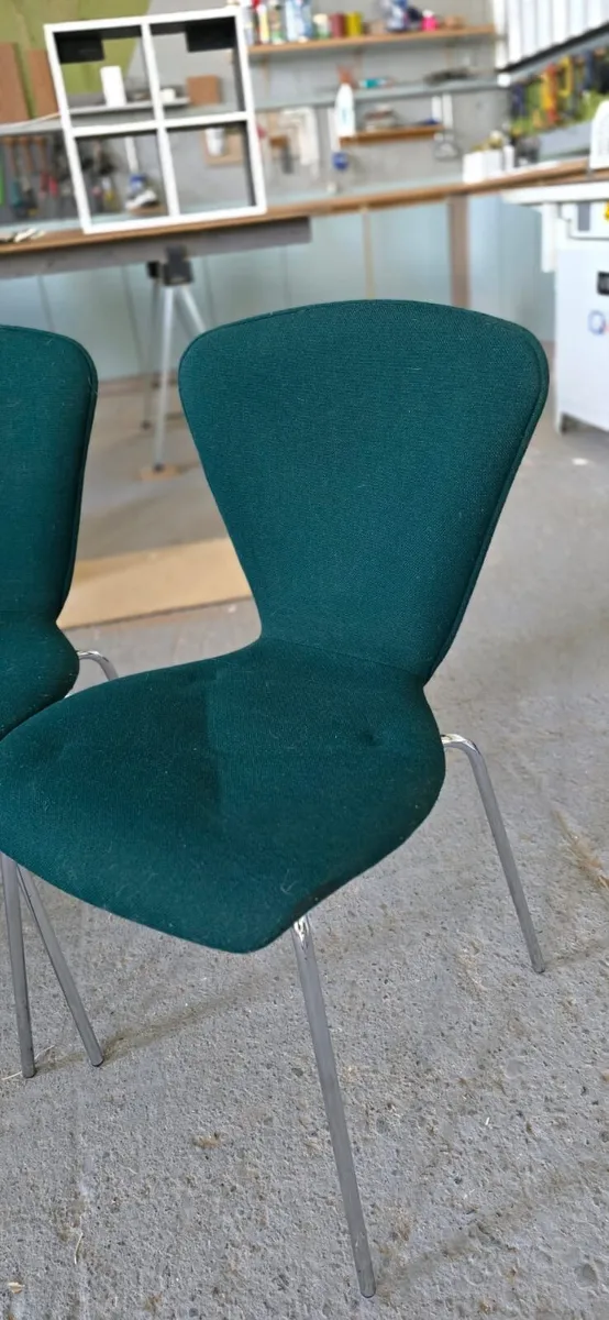 4 fabric chairs - Image 2