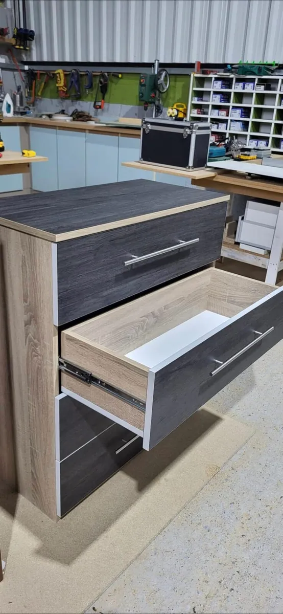 Chest of drawers - Image 3