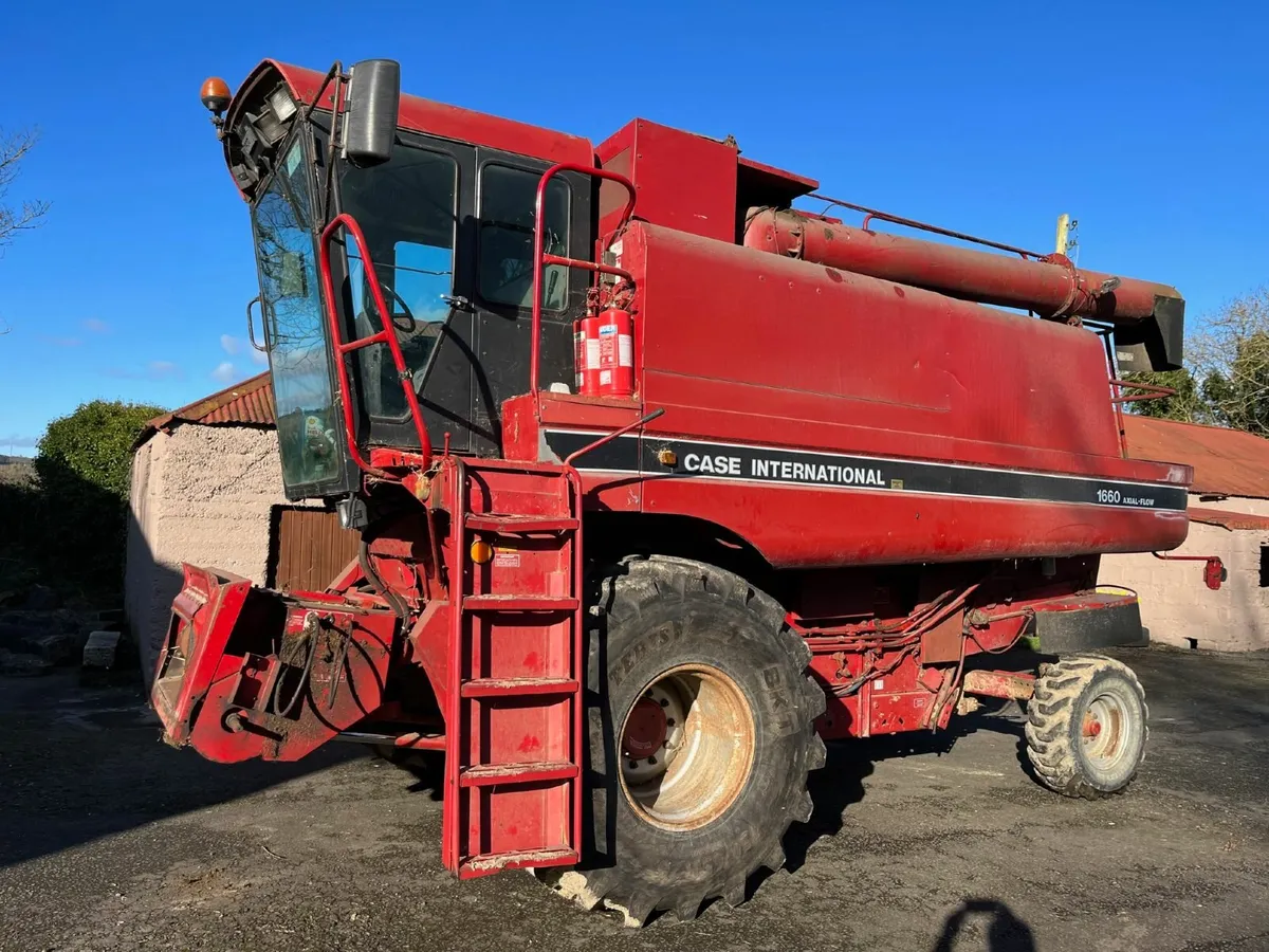 Case IH Axial Flow 1660 Combine - Image 1