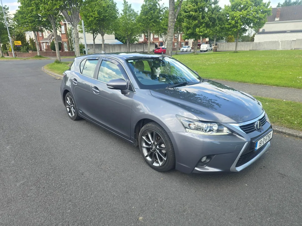 Lexus CT 2015 - Image 1