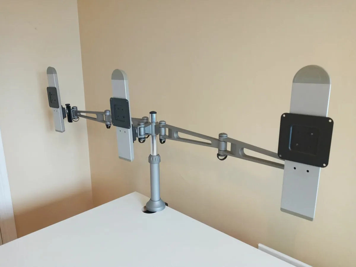 Delivery - Humanscale Triple Monitor Arm - Image 3