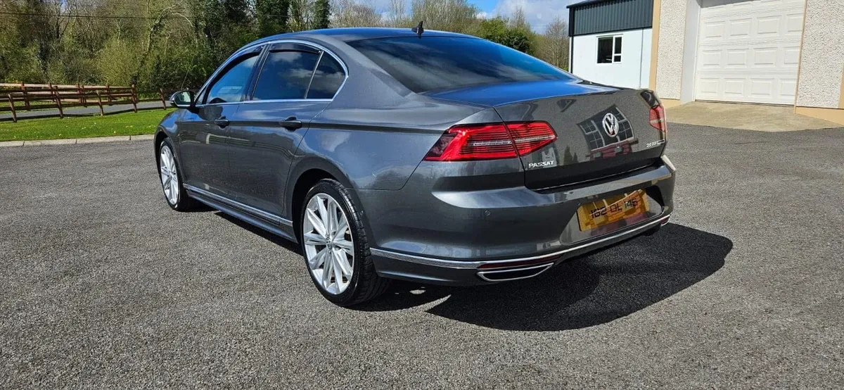 2016 VW Passat 2.0 Tdi 150HP Highline - Image 2