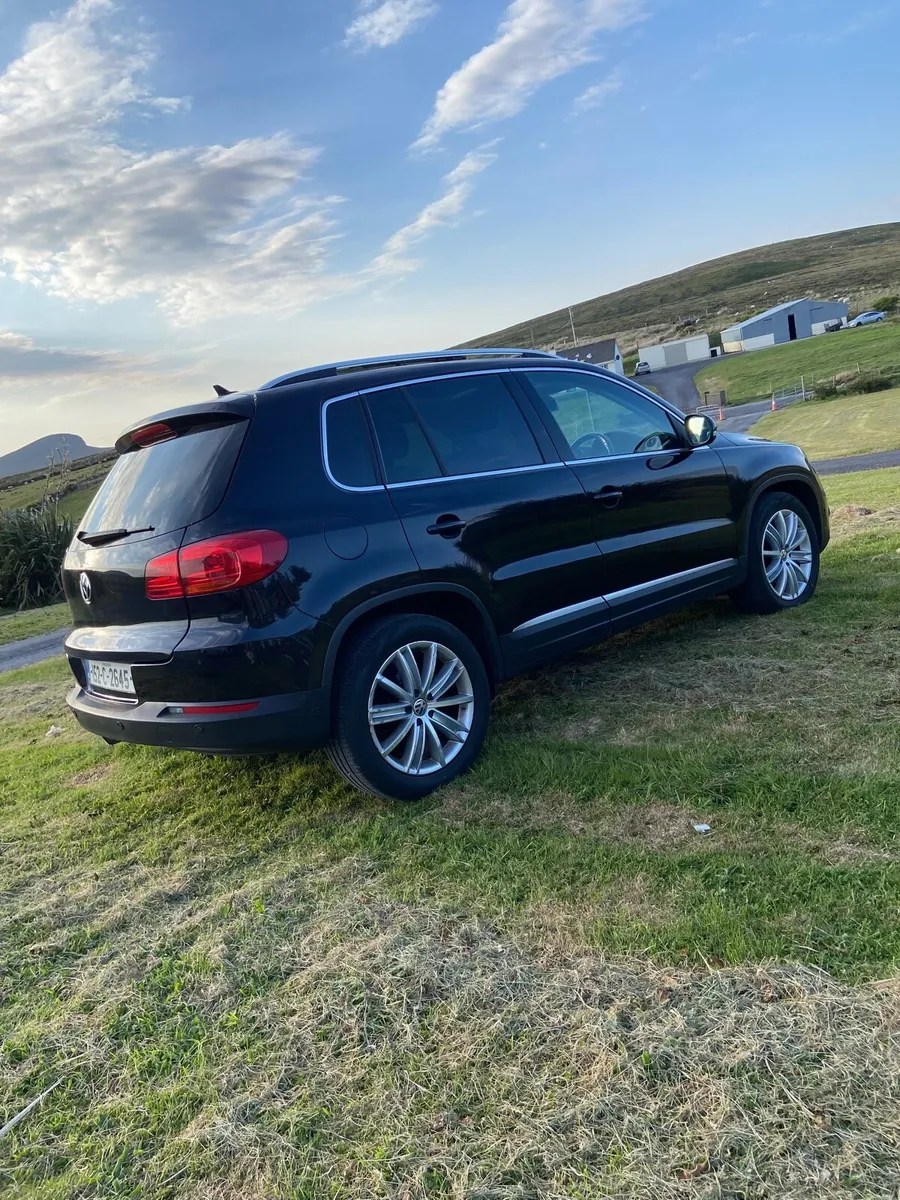 152 Volkswagen Tiguan - Image 4