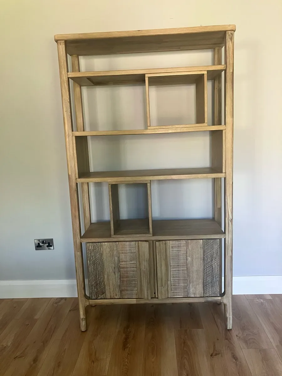Bookcase display unit - Image 1