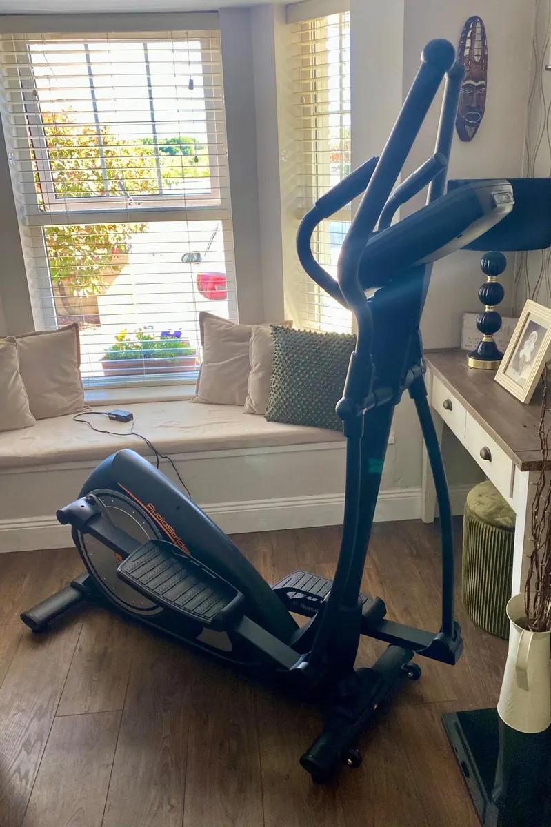 Cross Trainer - Image 4