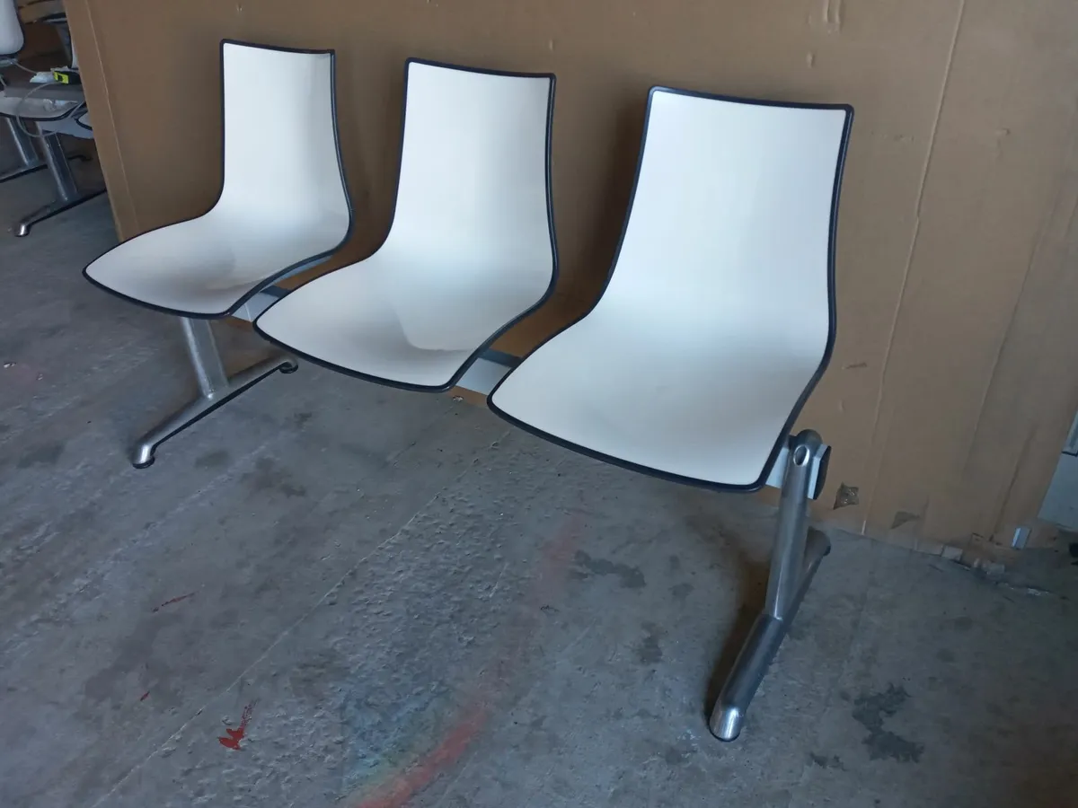 Joblot - 28 x Chairs Clubhouse / Waiting Room - Image 2