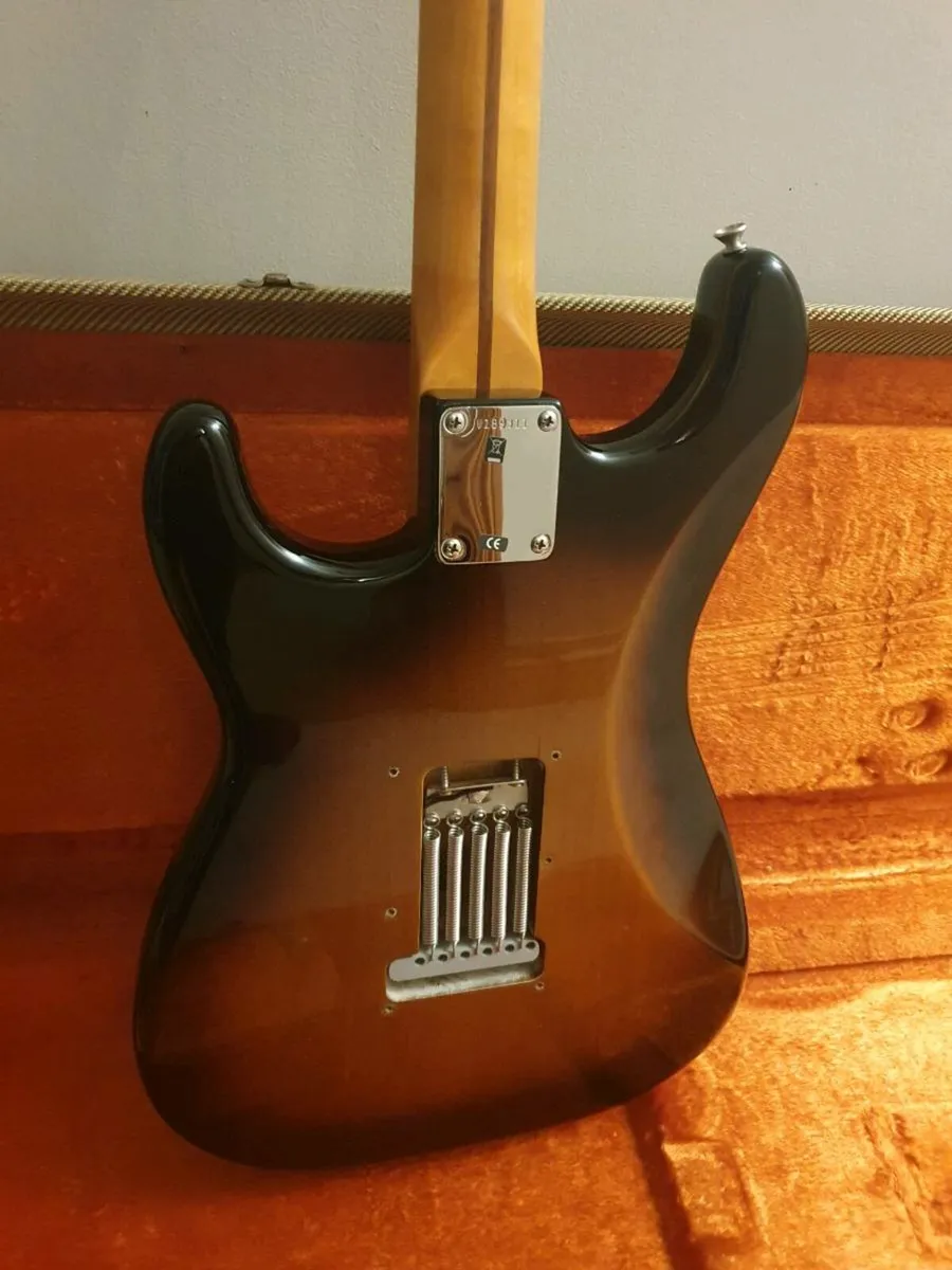 Fender american vintage 57 stratocaster - Image 3