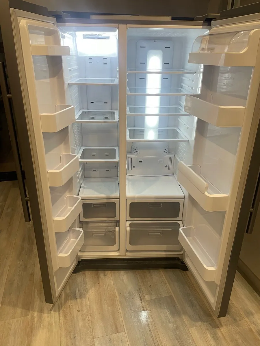 Samsung fridge freezer - Image 3