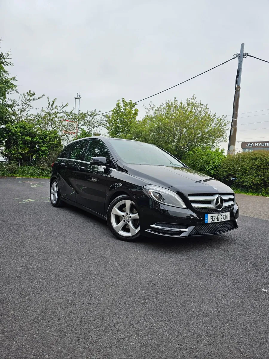 Mercedes- Benz  B- Class 2013  Automatic - Image 4