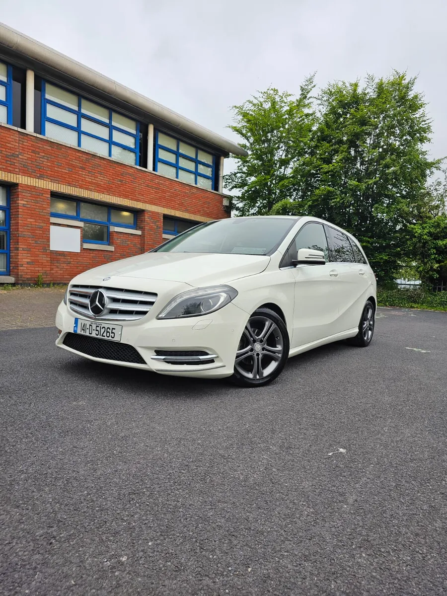 Mercedes- Benz B Class 2014 Automatic - Image 1