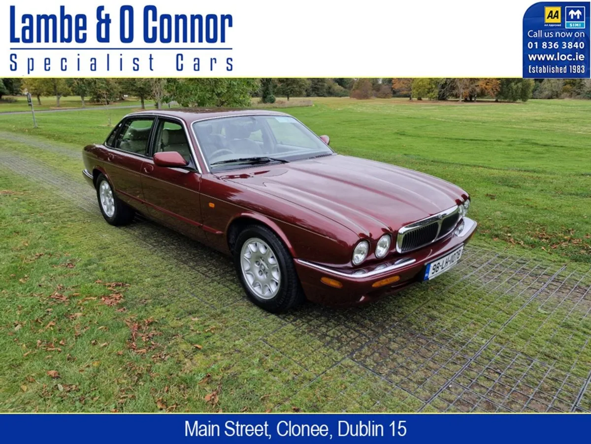 Jaguar XJ Series XJ8 4DR Auto Carnival RED / Crea - Image 4