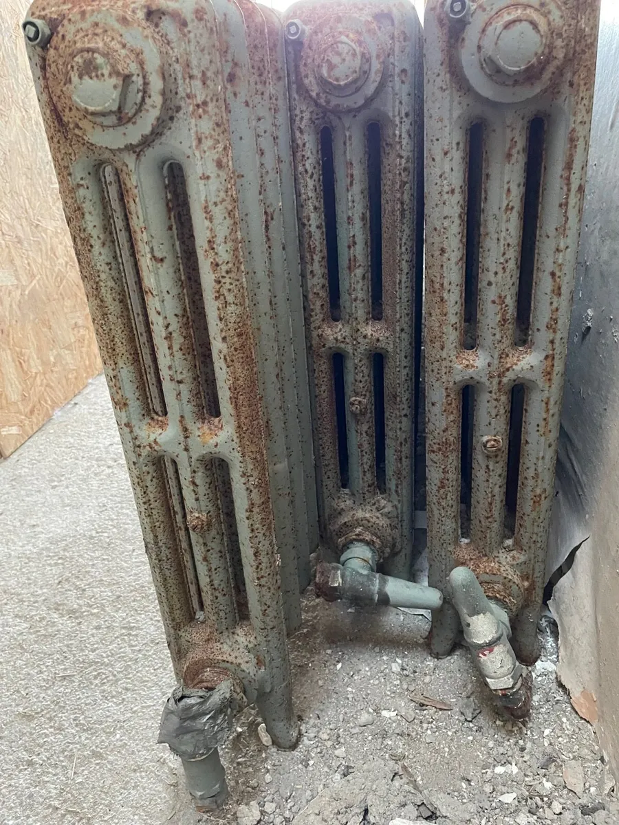 Cast iron Radiators - Image 3