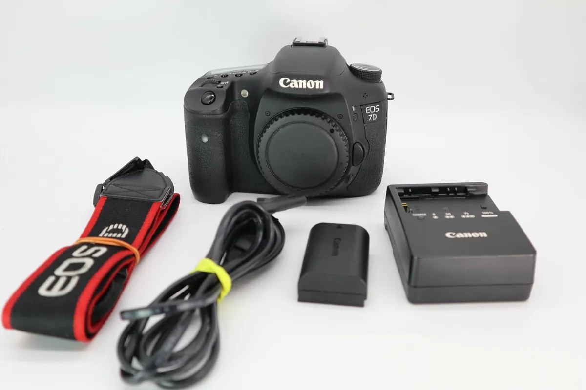 CANON EOS 7D DSLR CAMERA #0049 - Image 3
