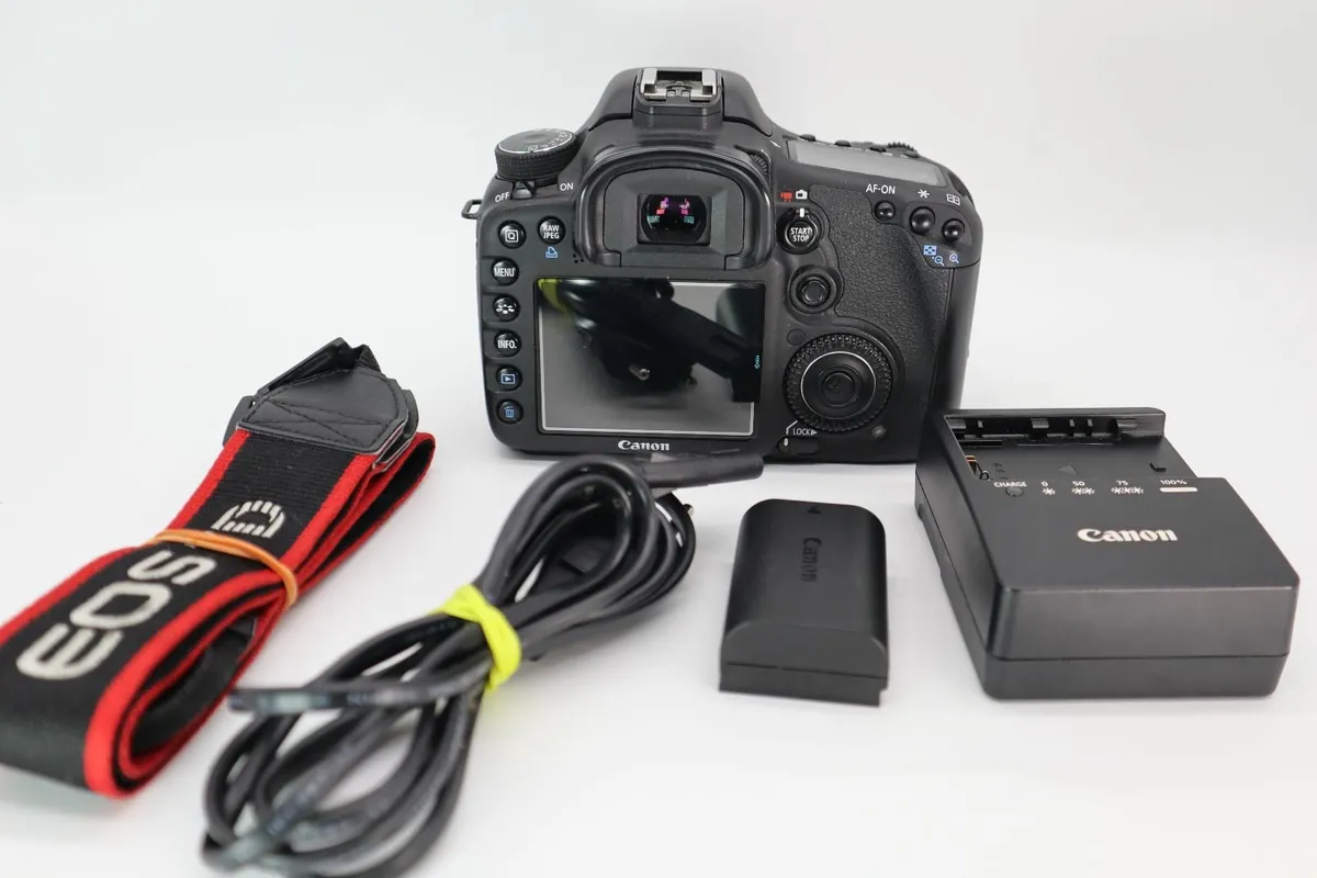 CANON EOS 7D DSLR CAMERA #0049 - Image 4